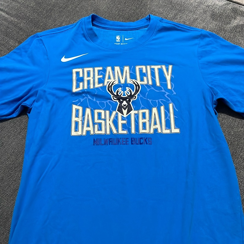 Milwaukee Bucks Tee